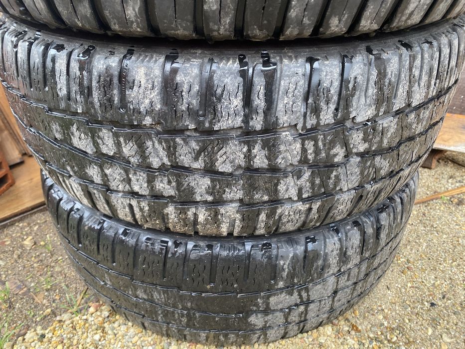 Michelin AGILIS 235/65/c16