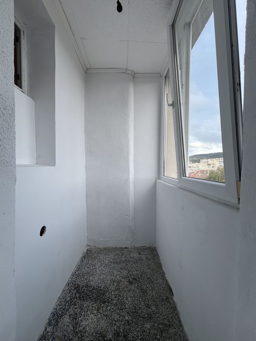 Продава се Двустаен апартамент в Ловеч, Център - 58 кв.м за 1035 €/кв.м - Снимка #2