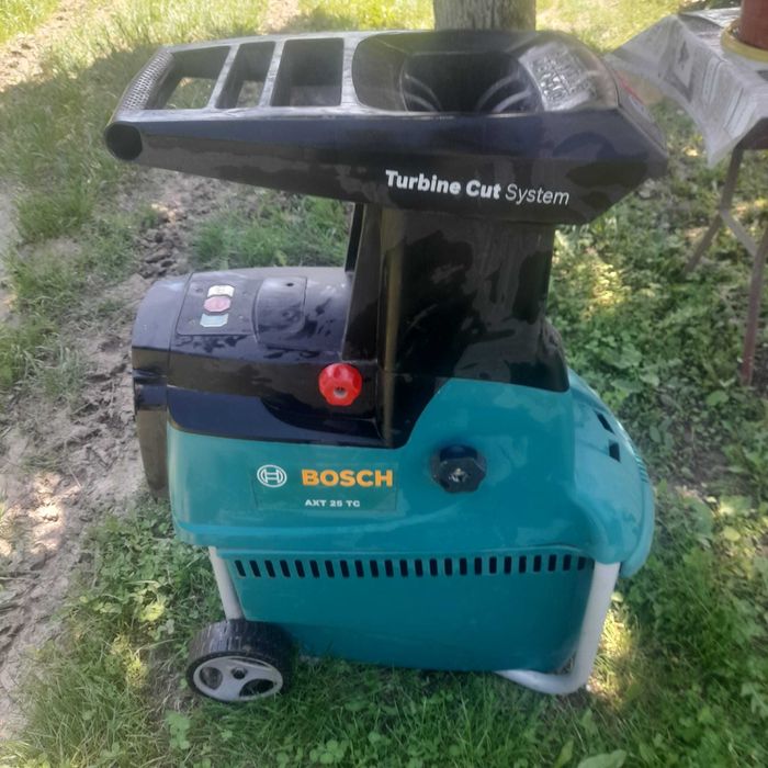 Vand Tocator profesional de crengi  Bosch AXT 25 TC – | Stare impecabila | Ca nou