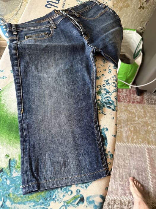 Джинсовые и хлопковые шорты