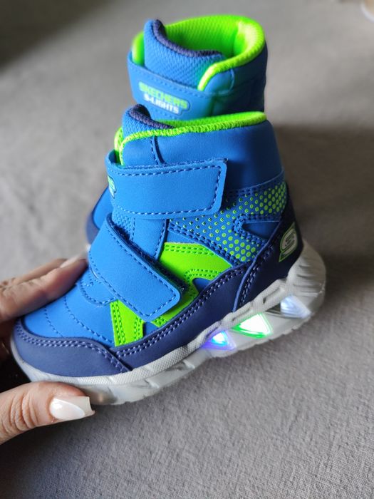 Ghetuțe Sketchers mărimea 22