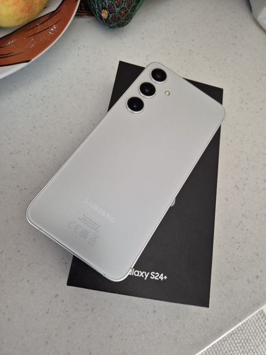 Vand Samsung S24 plus in garantie