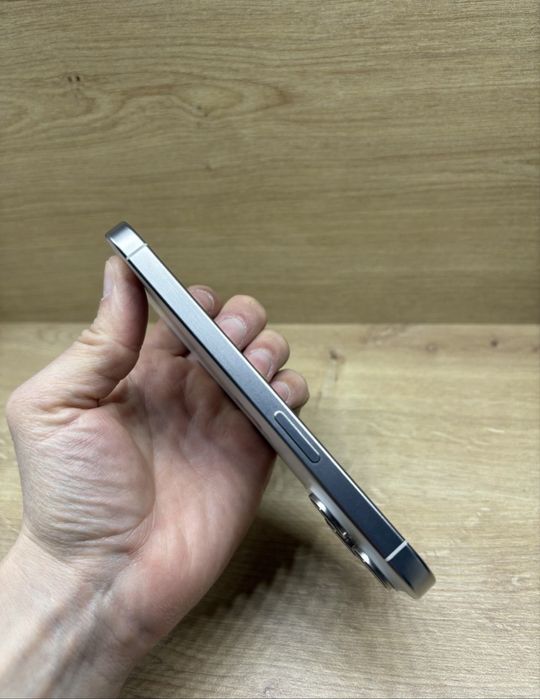 Vand iphone 15 pro 256GB