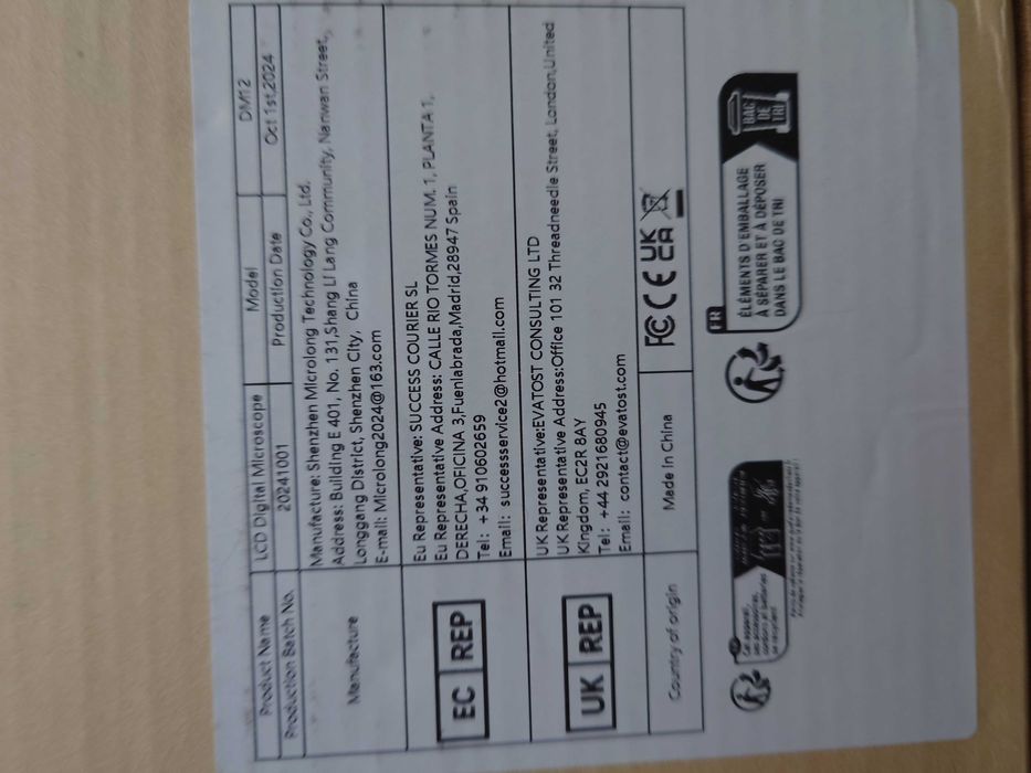 Microscop digital cu ecran mare