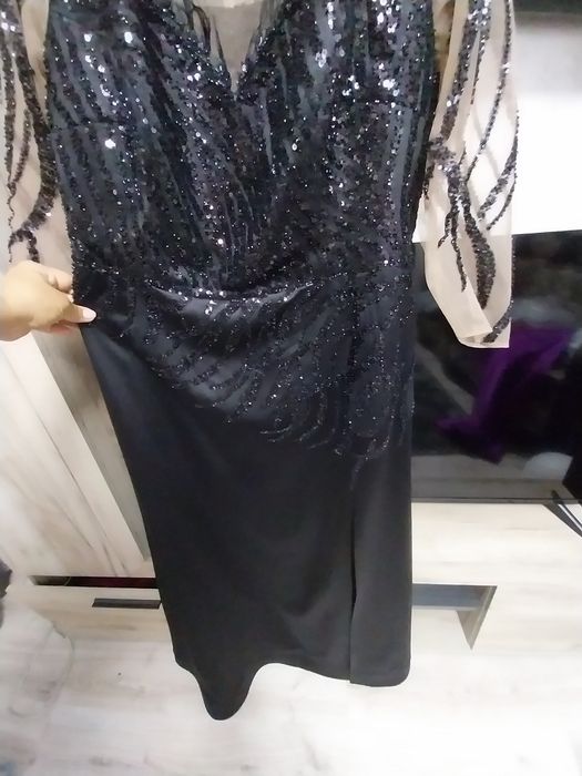 Vând rochie superbă