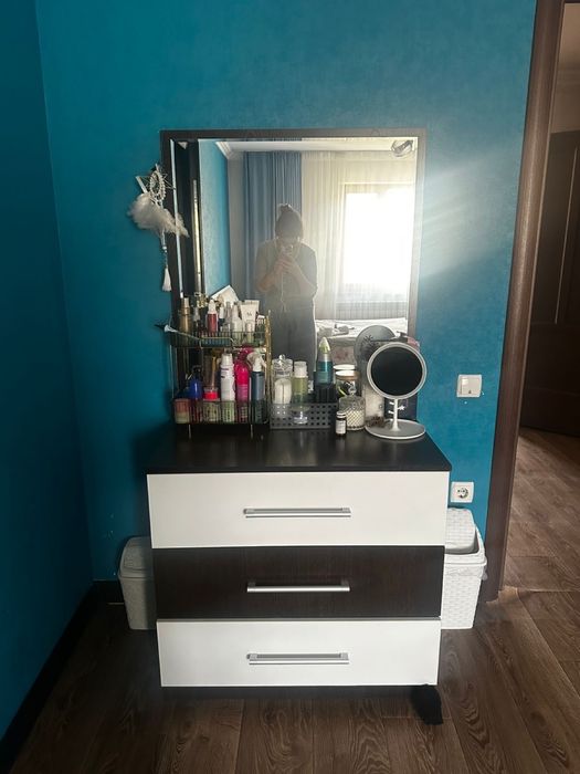 Продам спальный гарнитур