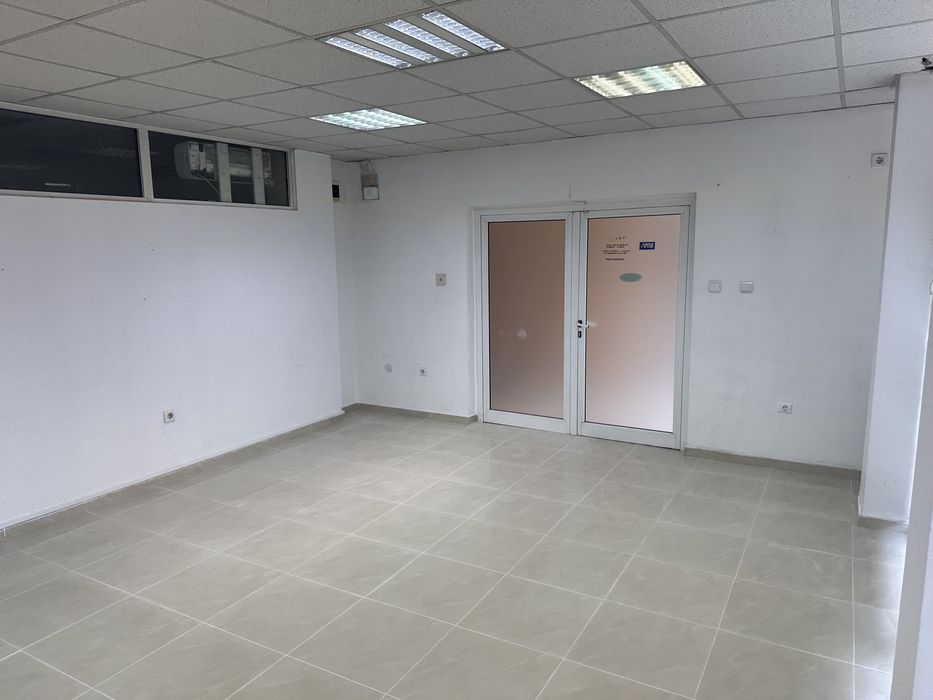 Дава се под наем Офис в Стара Загора, ОРБ - 40 кв.м за 178.5 € - Снимка #3