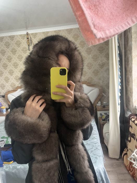 Продается парка теплая, натуральный мех