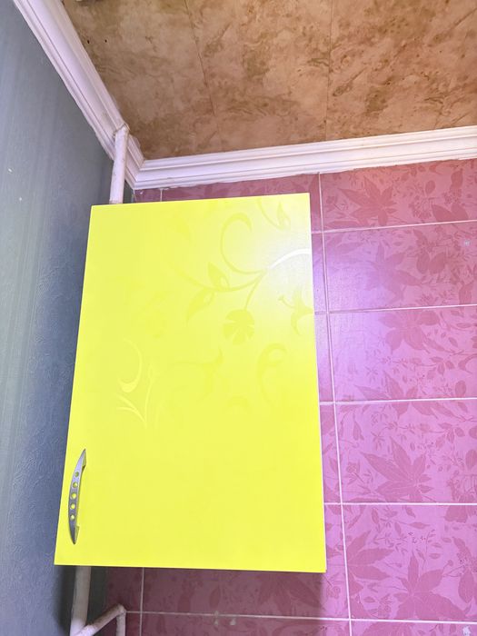 Срочно срочно дешево продам сервант