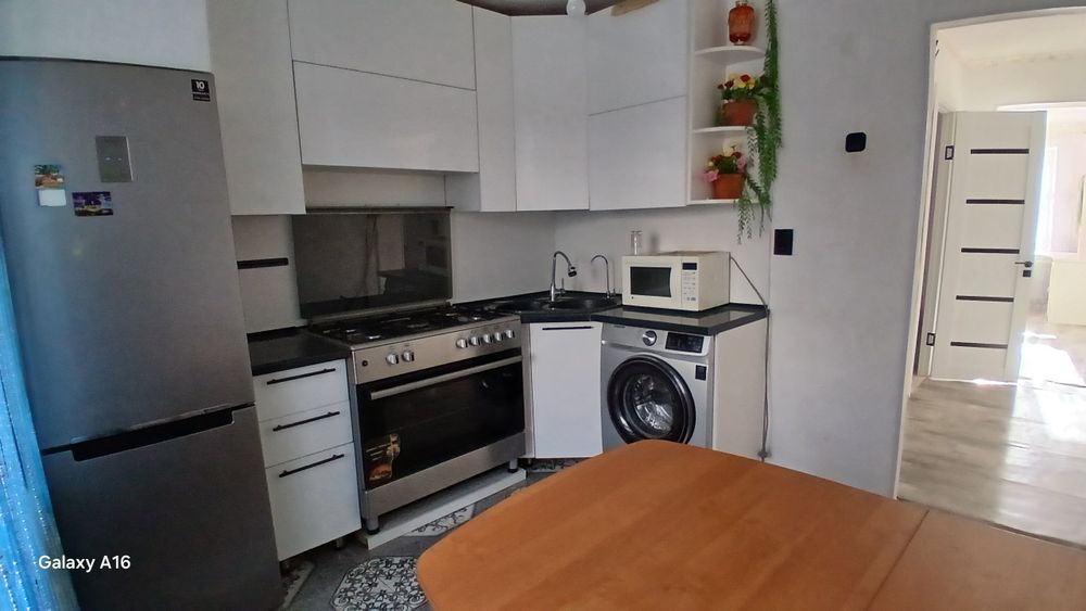 Продам 2 комнатную квартиру.