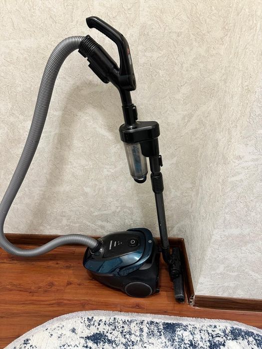 Продам Пылесос Samsung