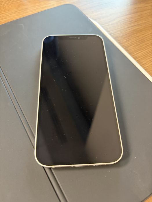 Продам iphone 12 128 гб