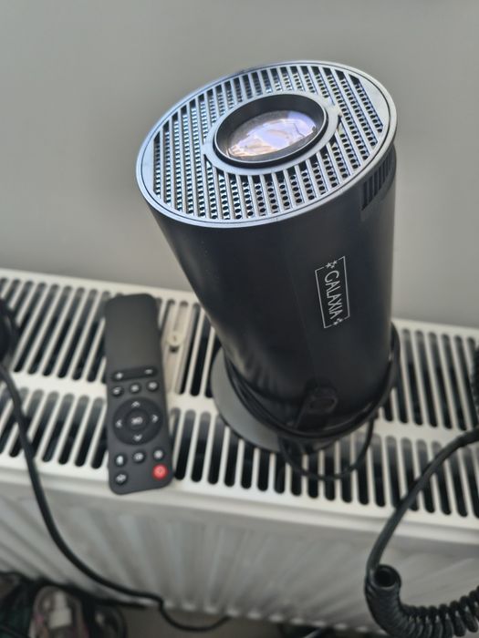 Videoproiector Smart LED portabil