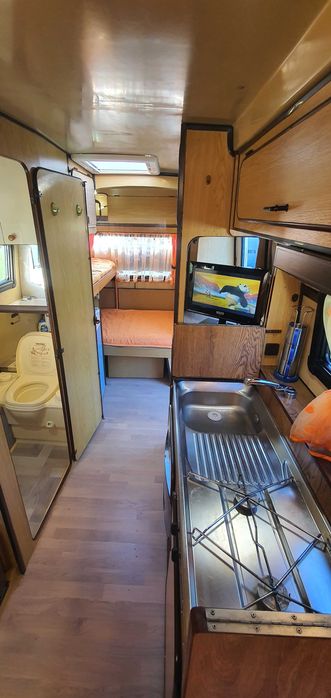 Pedersen,Danemarca, o rulota unica ,din fibra de sticla, tip AIRSTREAM