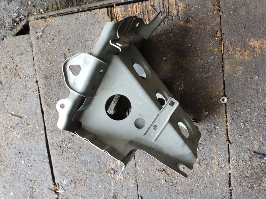 Подставка аккумулятора Honda CR-V rd5-rd7