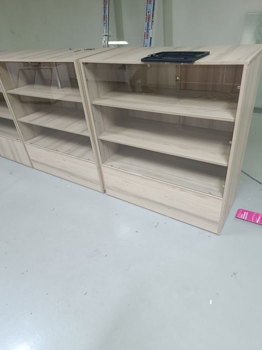 Продам ветрины разные