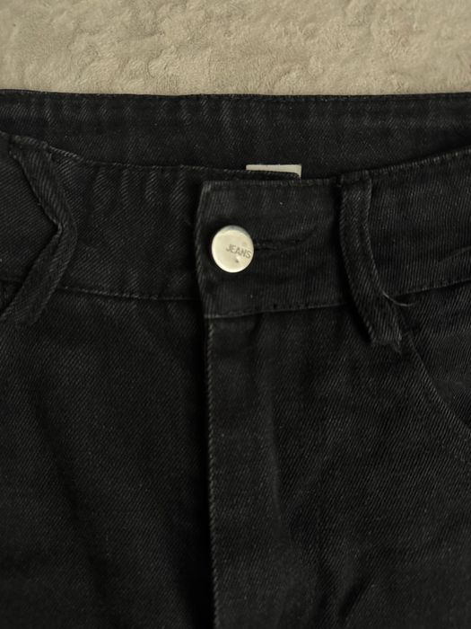 Продам женские джинсы