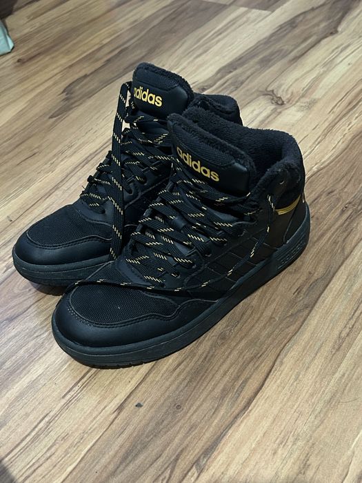 Маратонки и Ботуши на Adidas!