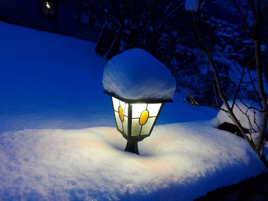 Продавам къща за живеене и къща за гости с голям двор