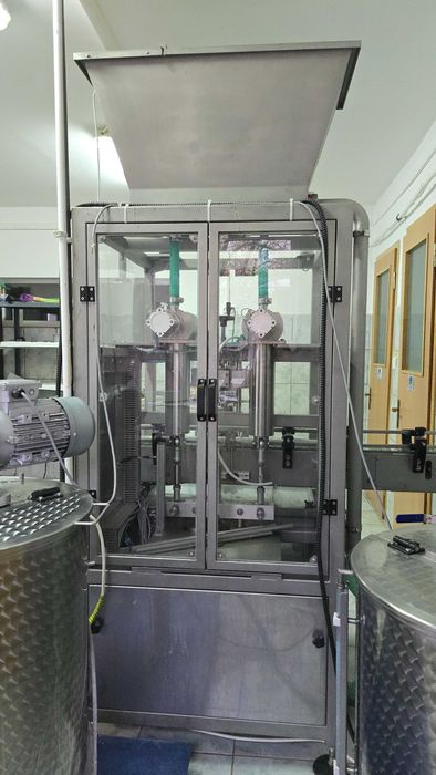 Vând Linie semiautomată Fabricație Miere și Produse Cosmetice