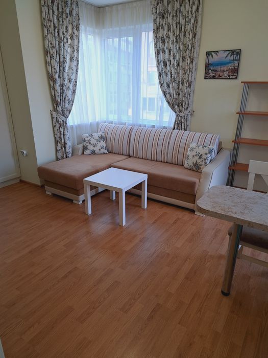 Дава се под наем Едностаен апартамент в Варна, Цветен квартал - 36 кв.м за 325 € - Снимка #2