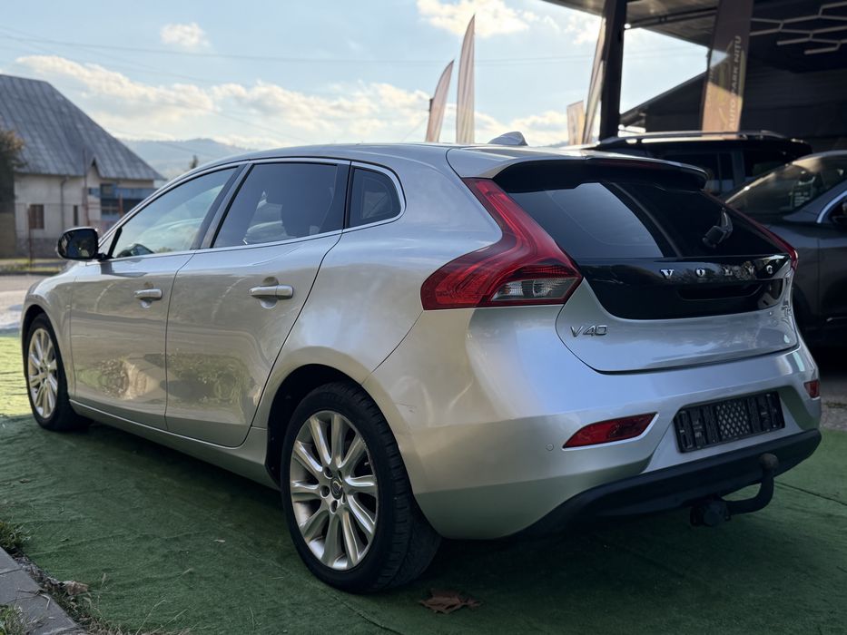 VOLVO V40 2014 — imagine 4