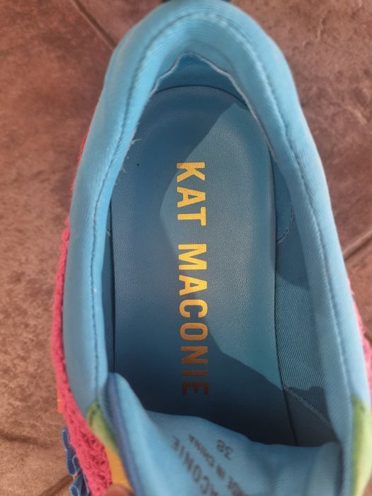 Сникърси Kat Maconie