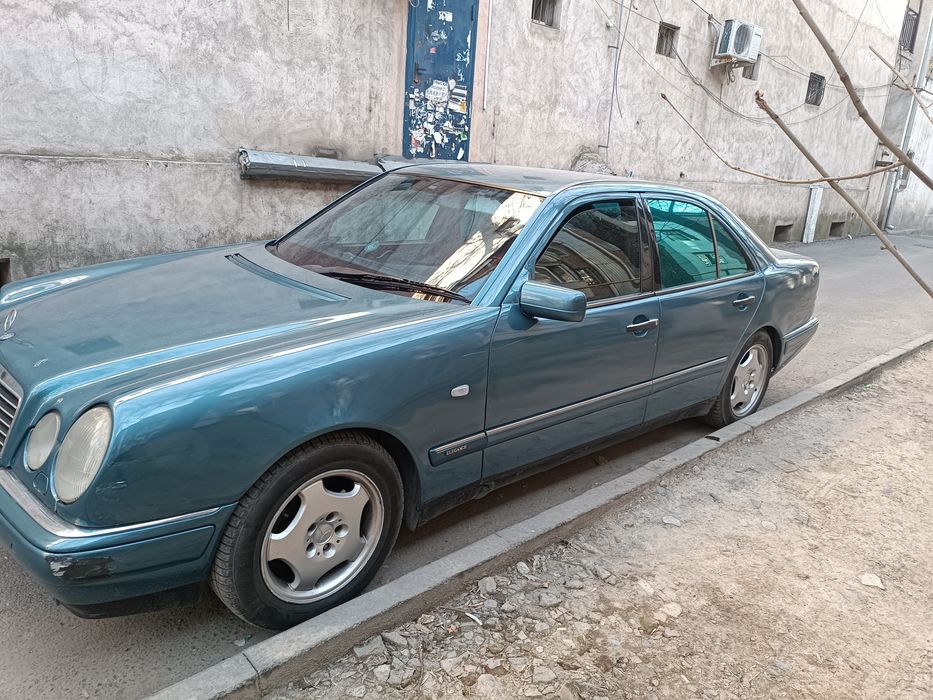 Мерседес   Е-2.8