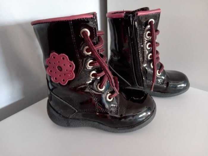 Ghete imblanite marimea 22