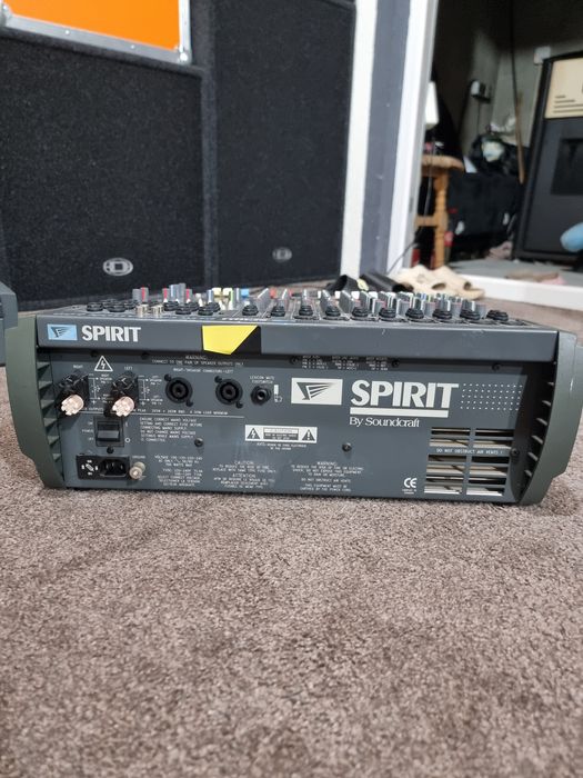 Mixere active soundcraft spirit power station 600
