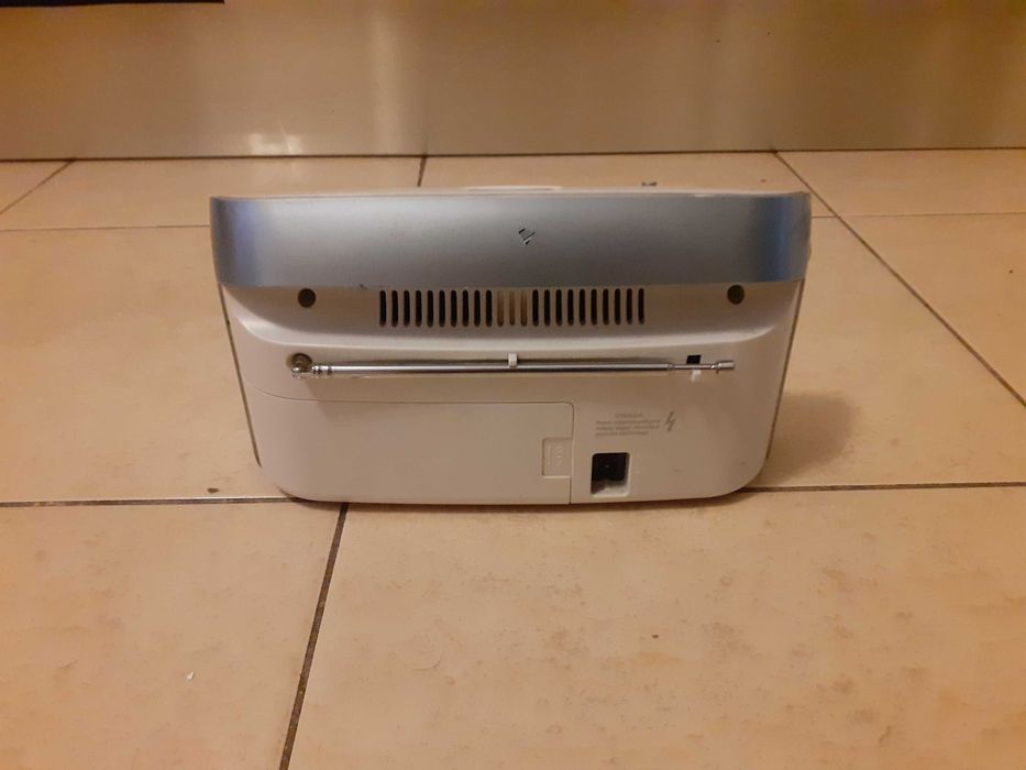 radio portabil analogic Grundig