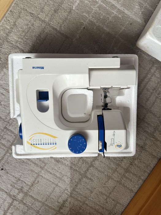Masina de cusut Minerva Rio