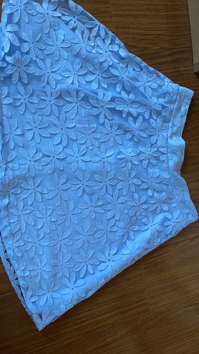 Fusta scurta albastra