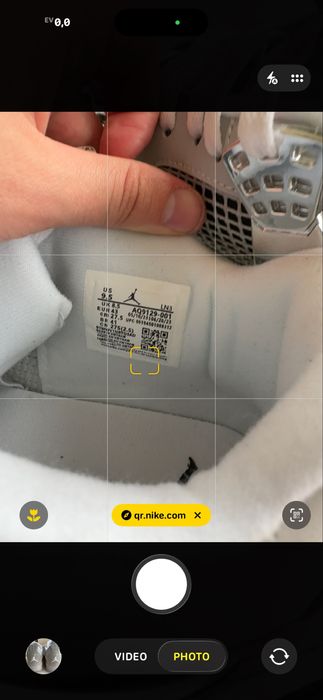 Air Jordan 4 “Frozen Moments”