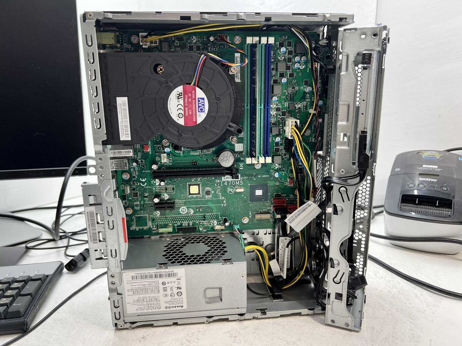 Реновирани компютри Lenovo ThinkCentre M70s Pentium G6400 16GB 510GB с Гаранция