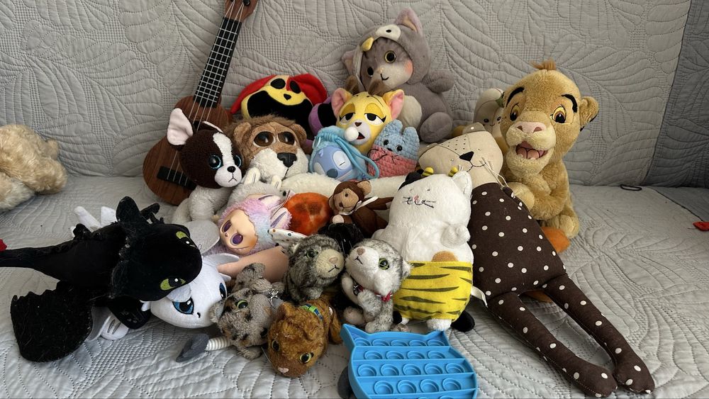 Наборы игрушек классных продам дешево