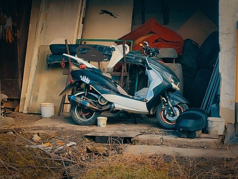 Продам мопед м8 про