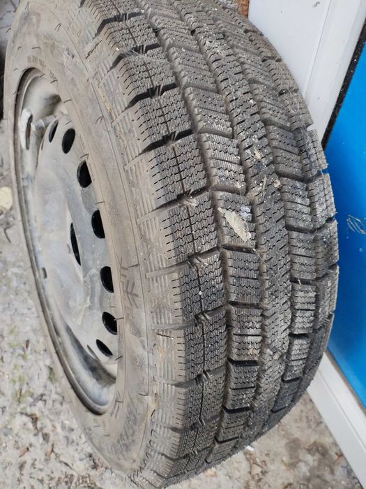 Продам резину с диском