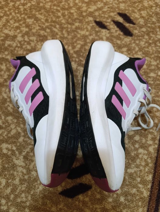 Маратонки Adidas
