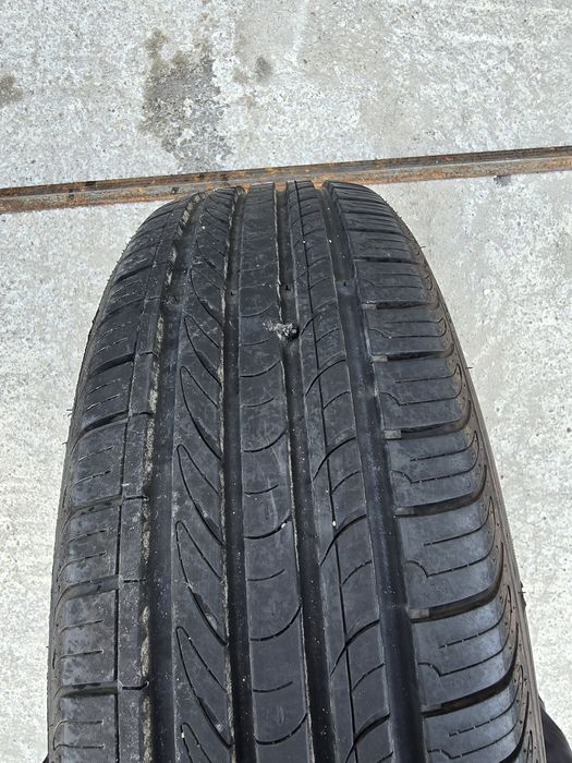 1 Брой Гума 205/65/15 RoadStone 7mm 22dot