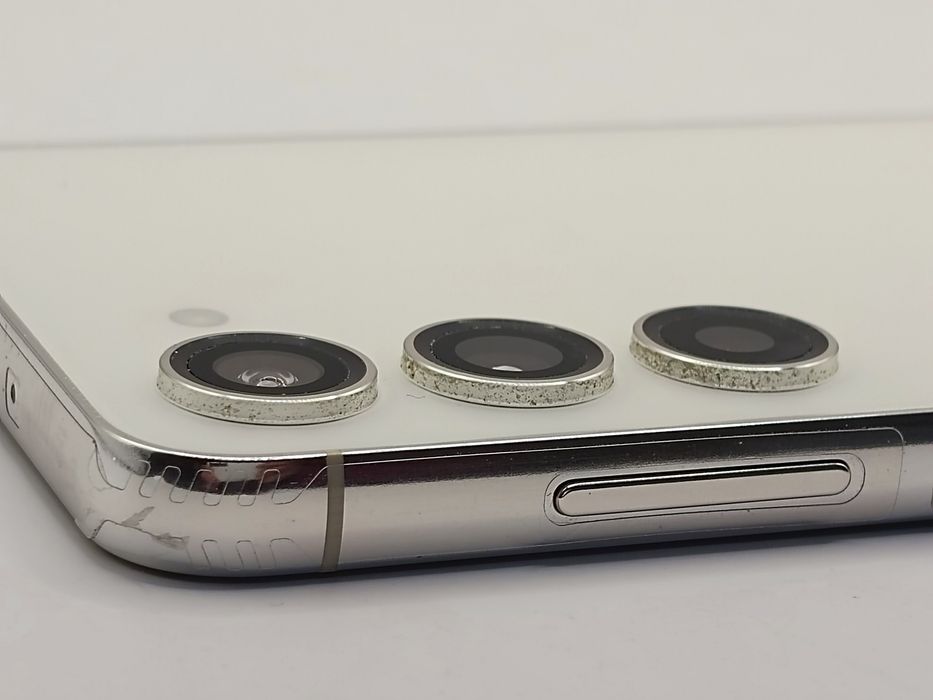 GSM:  SAMSUNG Galaxy S23 / 256GB