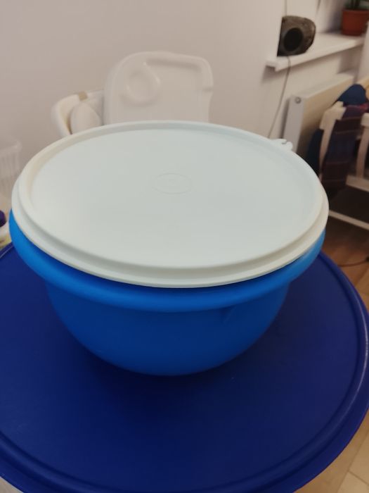 Продается посуда Tupperware.