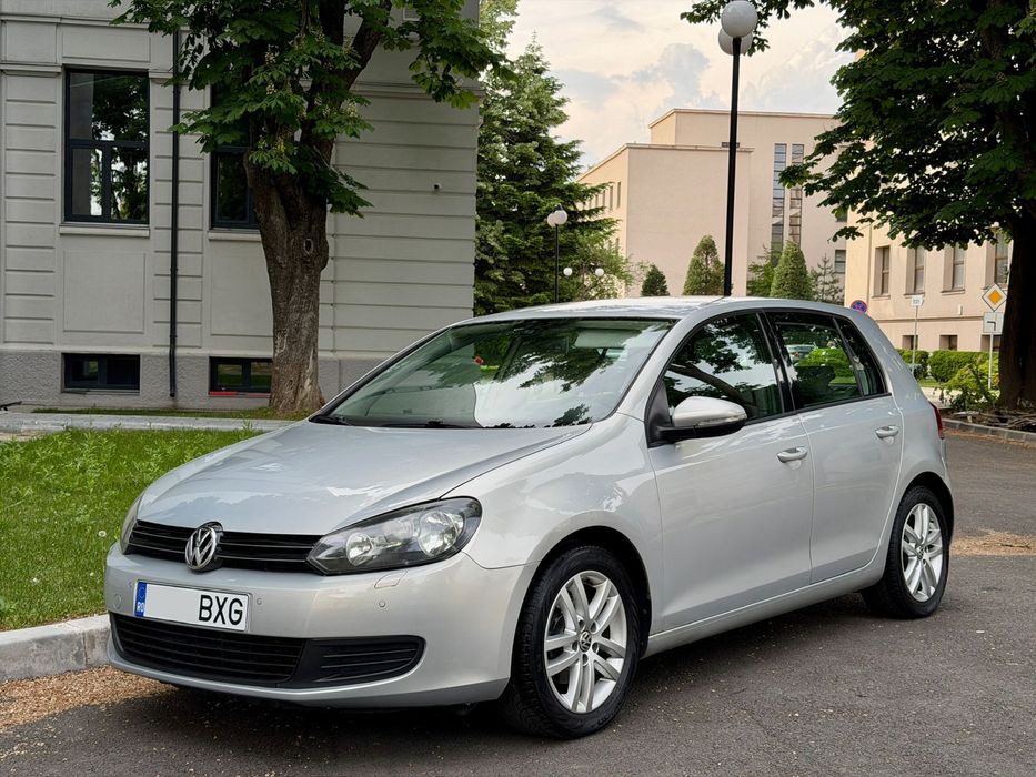 VOLKSWAGEN Golf 2010