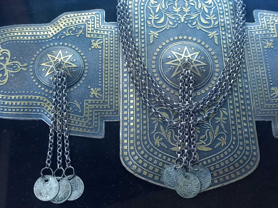 Пафти Македонски в Рамка Гулмиш Сребърни Синджири с акчета Пафта