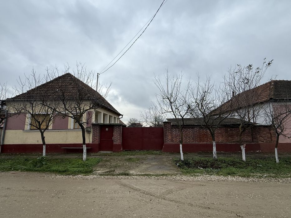 Casa de vanzare livada de bihor nr45 1439mp