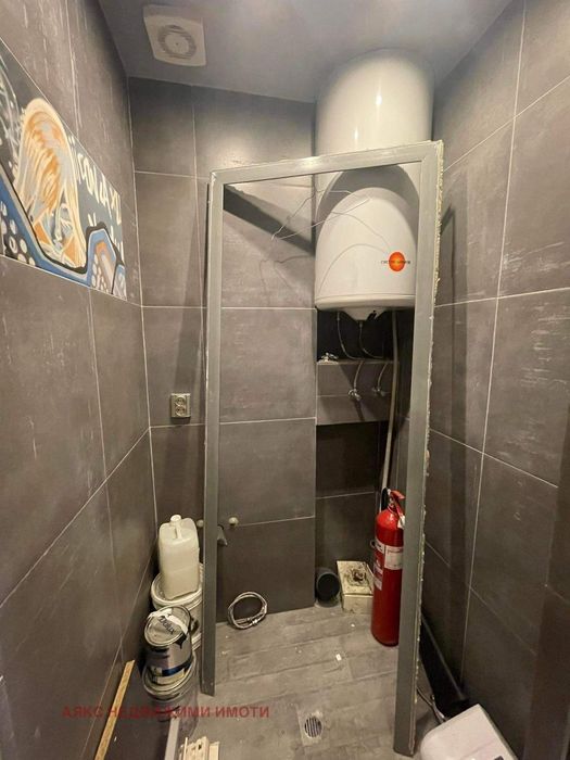 Продава се Магазин в София, Лозенец - 90 кв.м за 2689 €/кв.м - Снимка #2