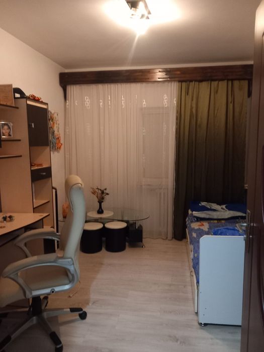 Închiriere Apartament 3 camere (sau vânzare) 330€ lângă Liceul Unirea