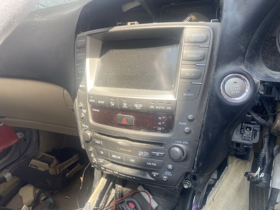 Подетально Lexus is350