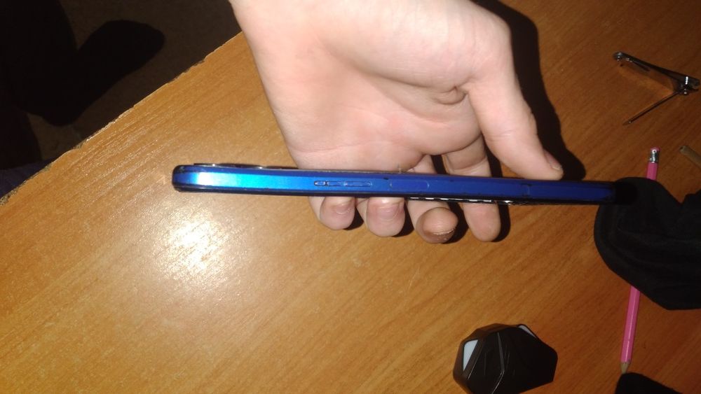 Продам срочно рабочий тока экран