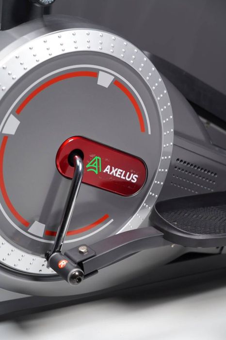 Эллиптический тренажёр Axelus AX0022 для дома до 140 кг

• Бренд Axelu